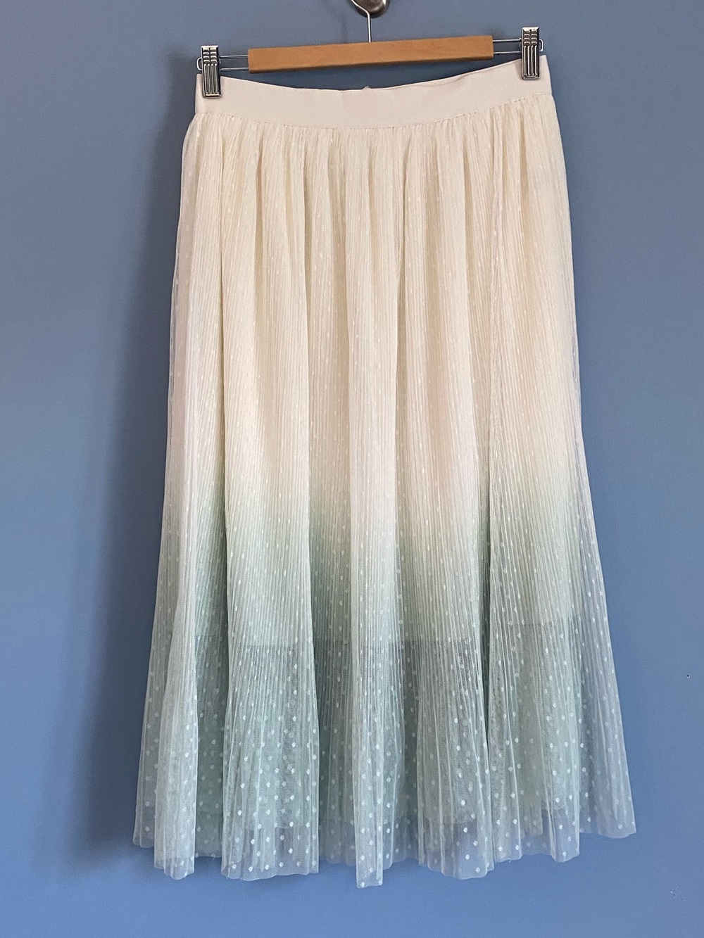 Easel Pleated Ombre Tulle Midi Skirt - White to Sage